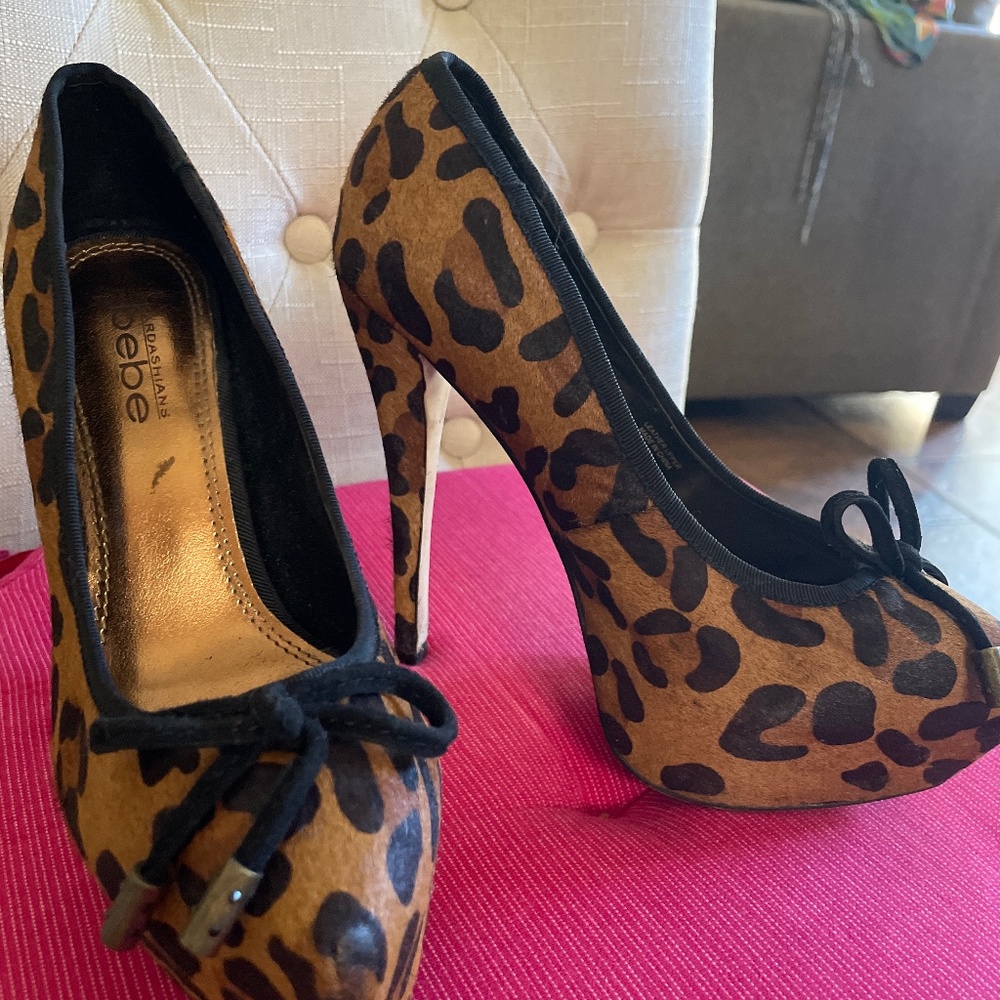 Bebe pump 6inch heel